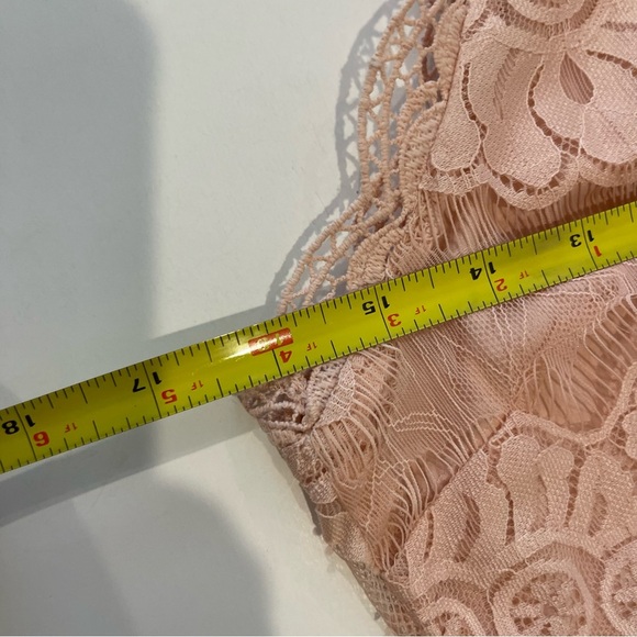 BB Dakota Lace Halter Dress Blush Pink Sz 4 - Picture 13 of 17